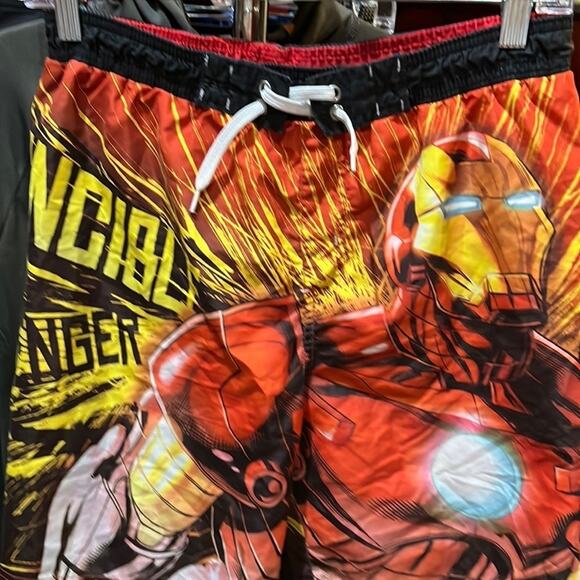 Swim Trunks Shorts Marvel Avengers Boys Sz L 10/12 fun bright reds - Picture 4 of 6